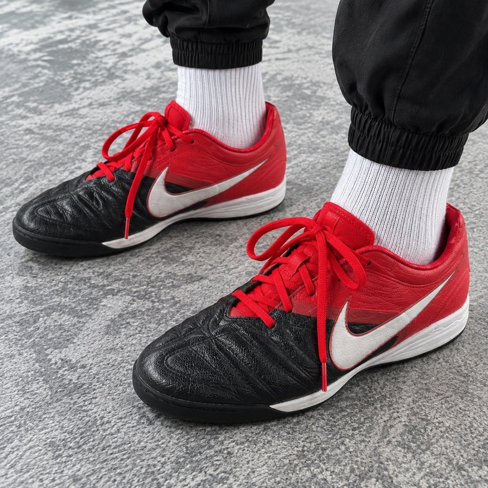 Nike CTR360 Libretto IC Indoor Soccer Shoes Mens 7 Black Red 366241-016